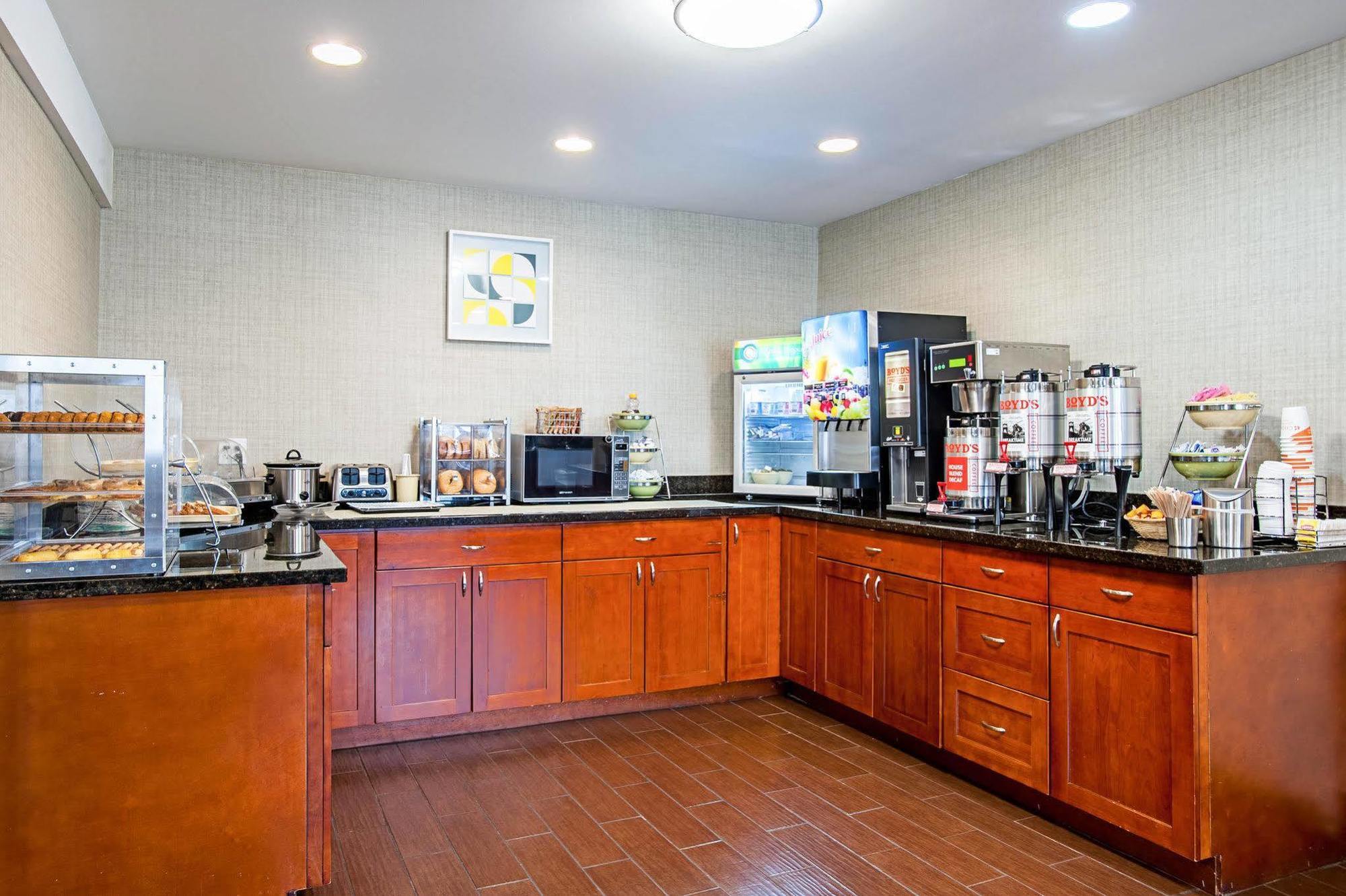 Quality Inn & Suites Kenedy - Karnes City Eksteriør bilde
