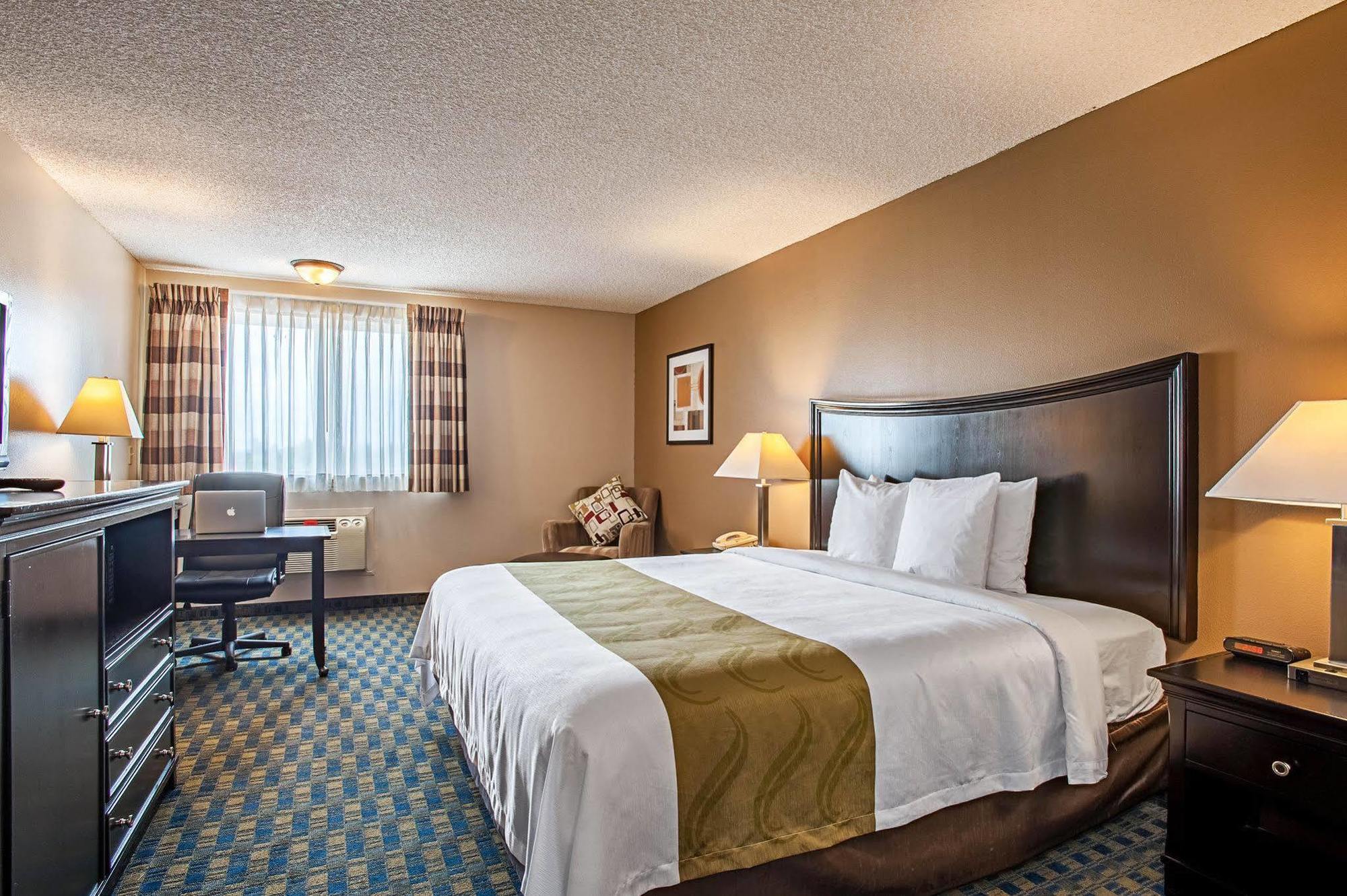 Quality Inn & Suites Kenedy - Karnes City Eksteriør bilde
